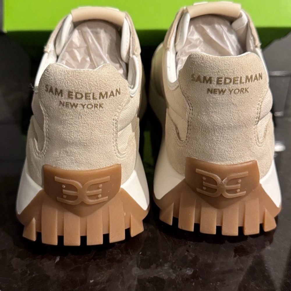 Sam Edelman Beige and White Logo Runner with Gum Sole - Picture 4 of 7
